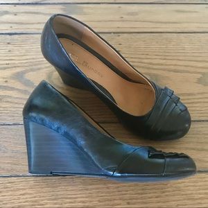 Chinese Laundry Black Wedge Heels
